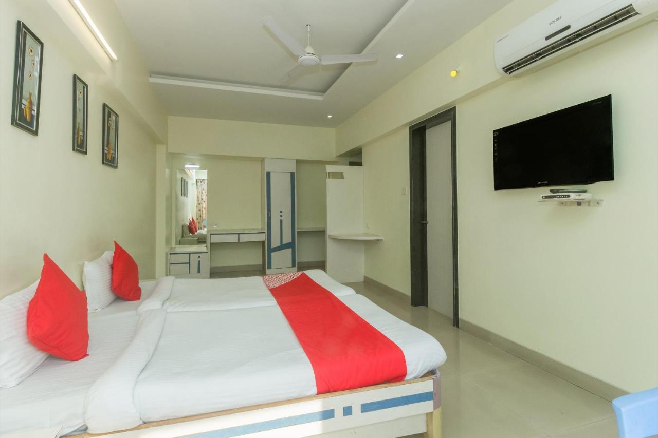 Flagship 4387 Hotel Theem Plaaza Nászik Kültér fotó