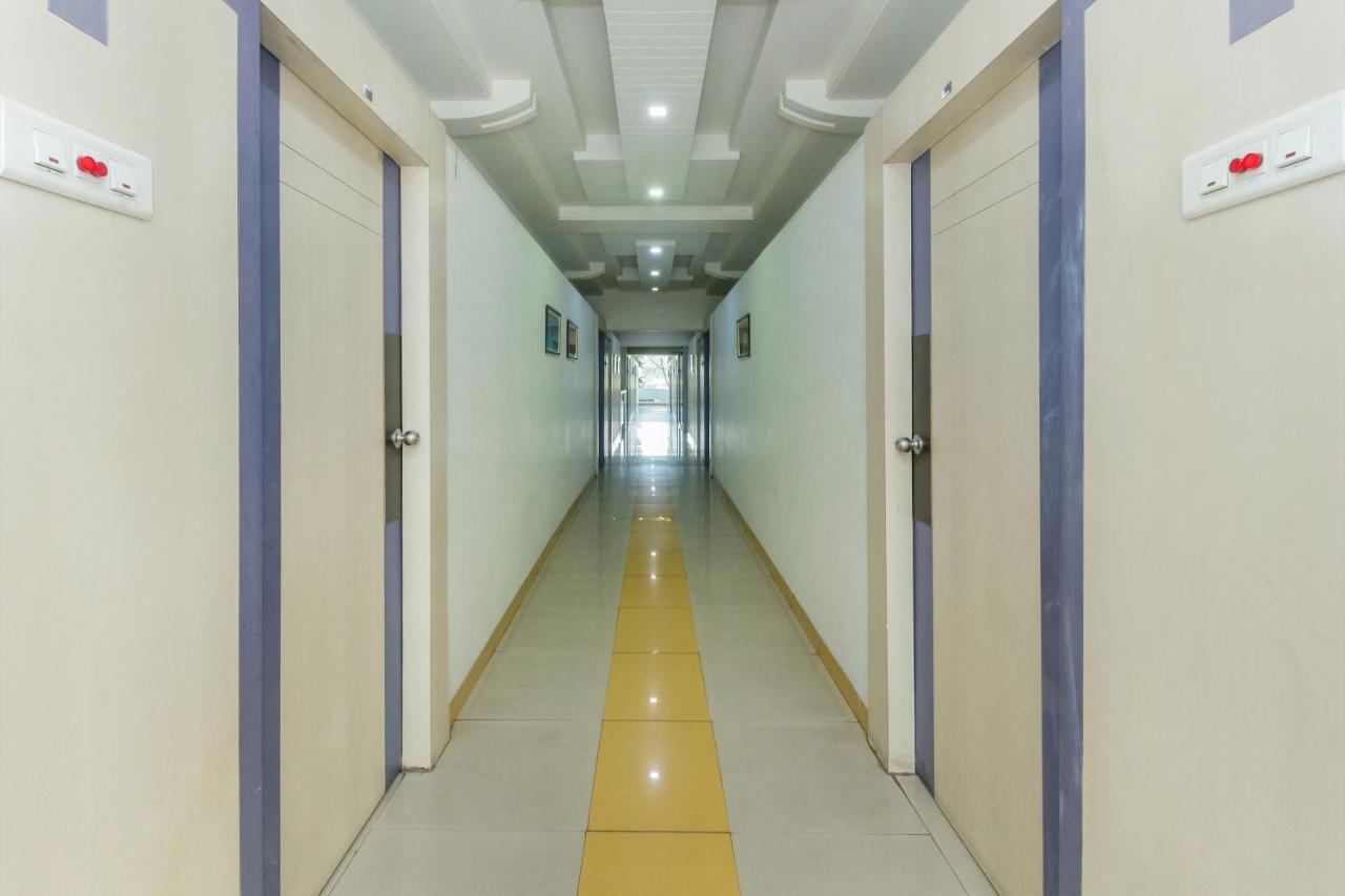 Flagship 4387 Hotel Theem Plaaza Nászik Kültér fotó